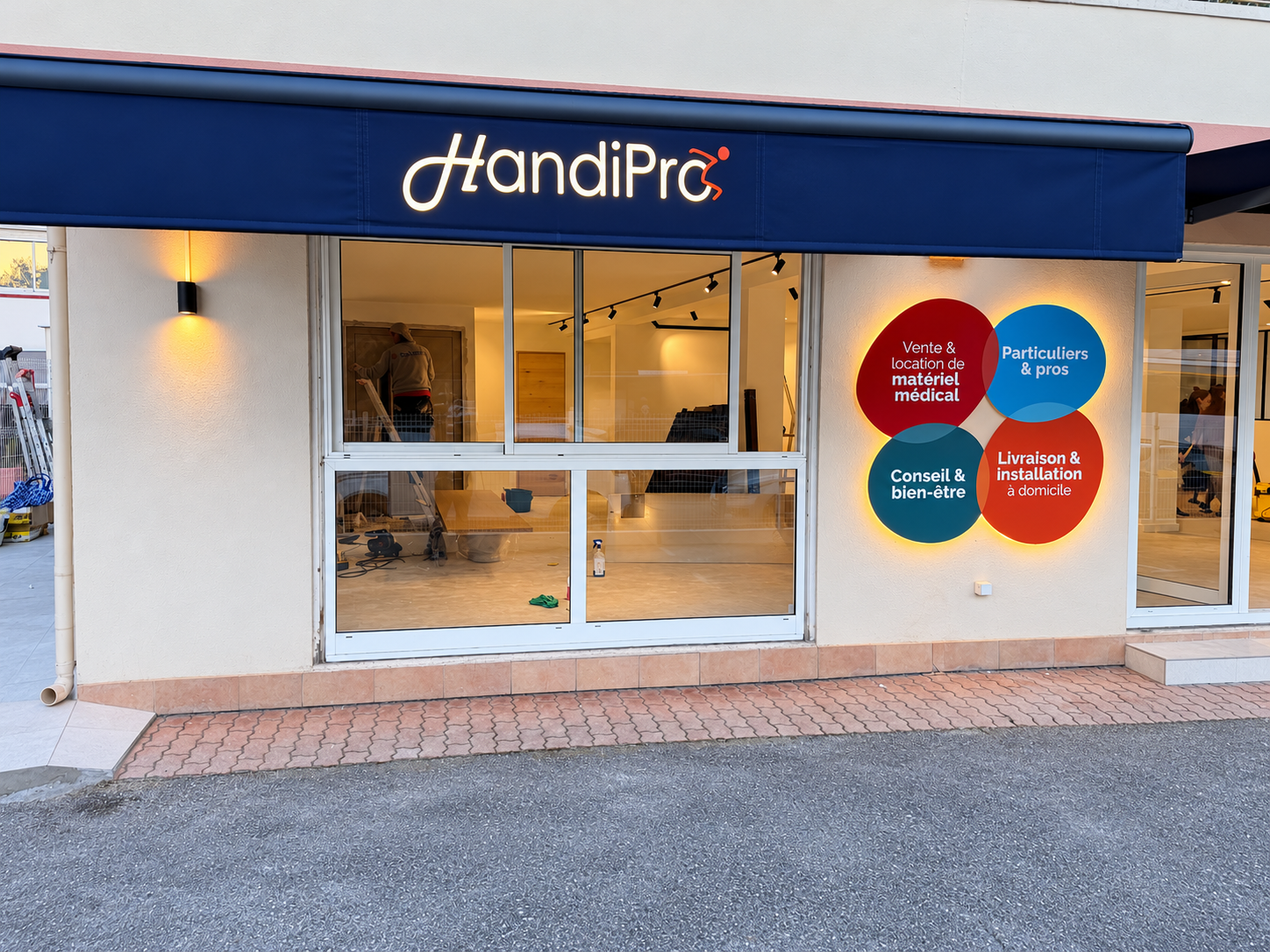 Bureaux & showroom HANDIPRO — Cagnes-sur-Mer